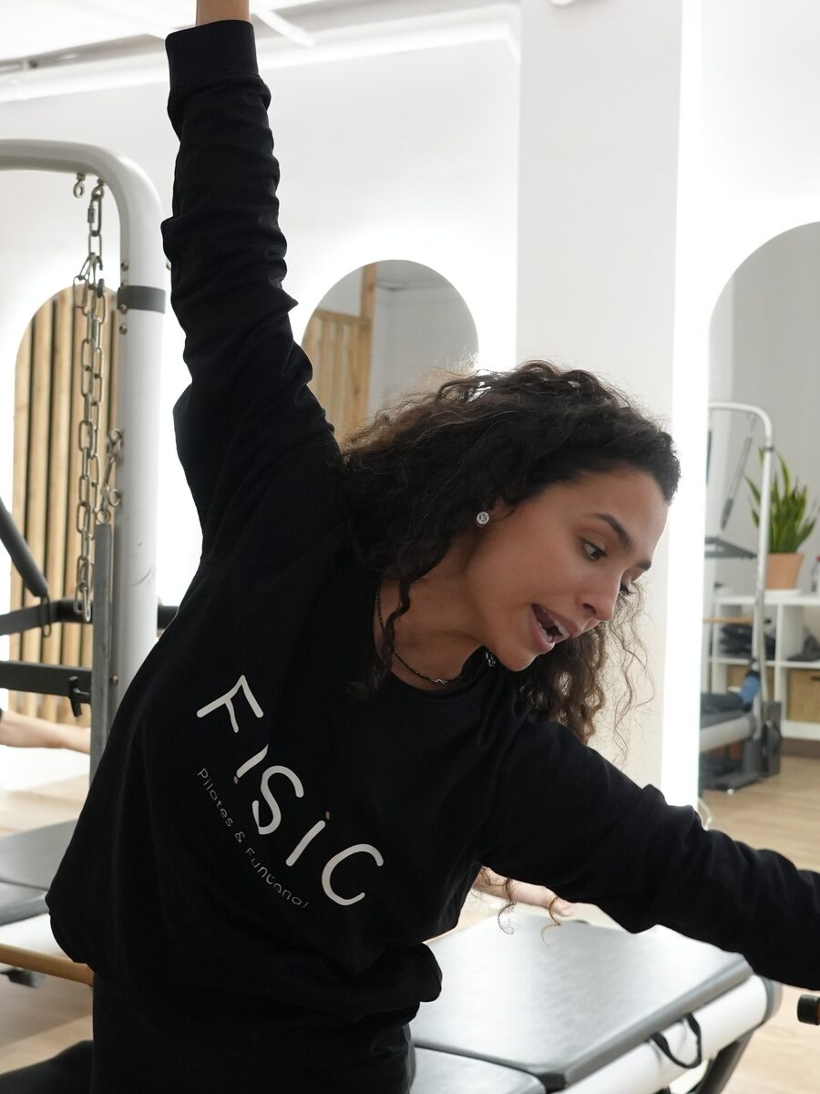 Instructor Paula de Fisic Pilates